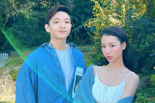 AMEE khiến fan 'nháo nhào' khi tung thính toàn chữ 'T' cho sản phẩm kết hợp Hoàng Dũng