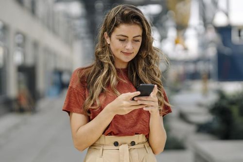 Smartphone có thể 'lấy đi' gần 9 năm cuộc đời của bạn