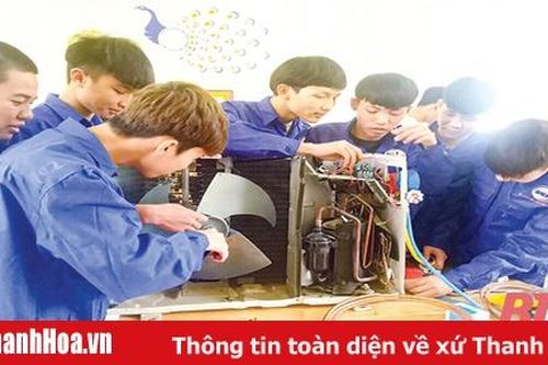 Khen thưởng học viên, giáo viên đoạt giải tại Kỳ thi kỹ năng nghề Quốc gia