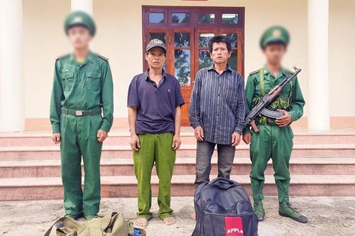 Bắt giữ 2 đối tượng nhập cảnh trái phép