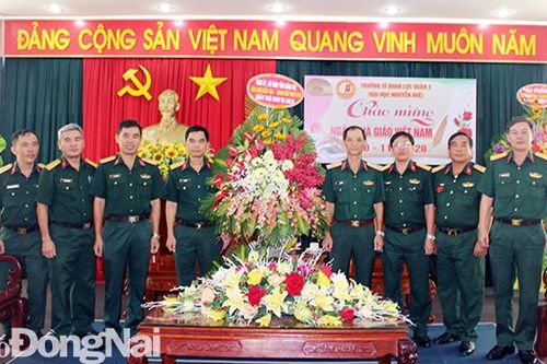 Thăm và chúc mừng Ngày Nhà giáo Việt Nam 20-11