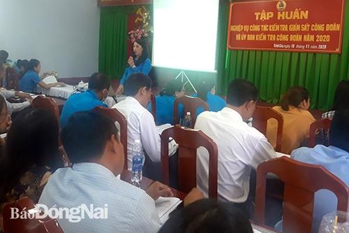 Nâng cao nghiệp vụ cho cán bộ Công đoàn