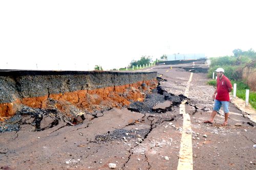 Khắc phục sự cố đường tránh Đông Chư Sê trước Tết Nguyên đán 2021