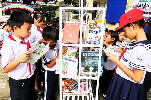 Giới thiệu sách chào mừng ngày Nhà giáo Việt Nam