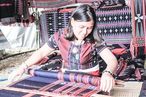 Chú trọng bảo tồn, phát huy văn hóa các dân tộc thiểu số ở Đakrông