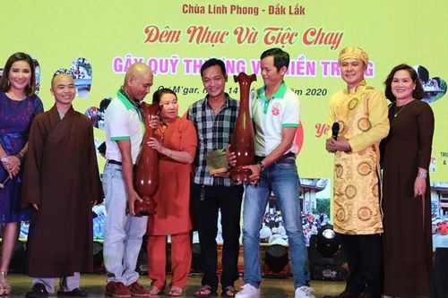 Chùa Linh Phong tổ chức đêm nhạc ủng hộ miền Trung