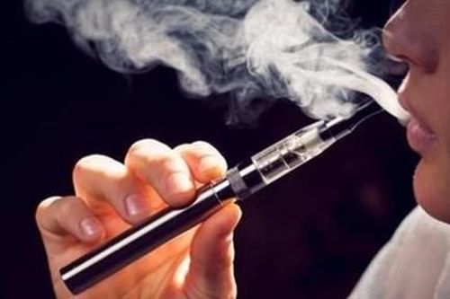 Giới trẻ lạm dụng thuốc lá thế hệ mới ngày càng gia tăng