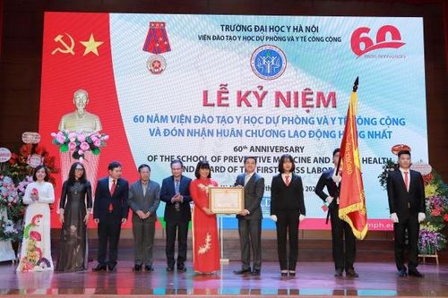 Y học dự phòng, y tế công cộng rất quan trọng trong chăm sóc và bảo vệ sức khỏe nhân dân