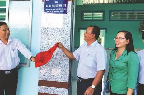 Lấy sức dân để lo cho dân