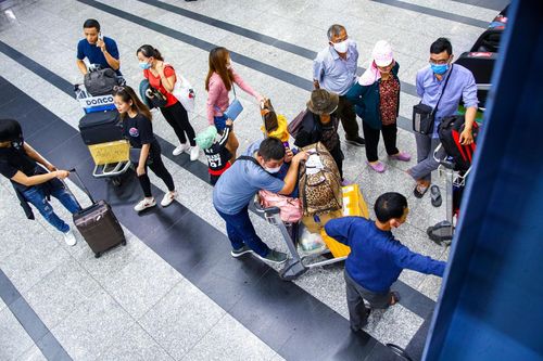 'Khách đi xe công nghệ ở sân bay Tân Sơn Nhất phàn nàn là dễ hiểu'