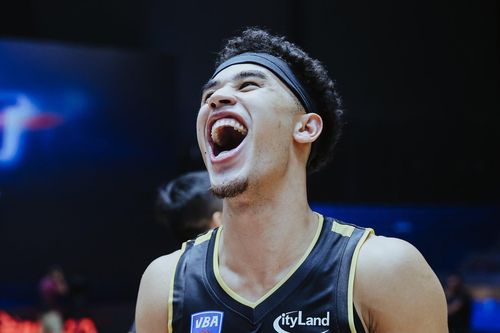 Christian Juzang tỏa sáng giúp Heat vô địch vòng bảng VBA