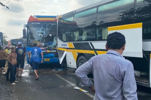7 ôtô va chạm liên hoàn trên quốc lộ 1