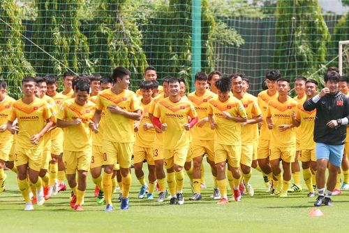 Bóng đá Việt Nam chờ đợi gì vào năm 2021?