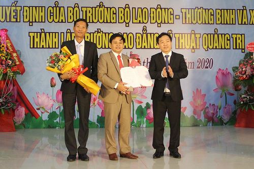 Công bố Quyết định thành lập Trường Cao đẳng Kỹ thuật Quảng Trị