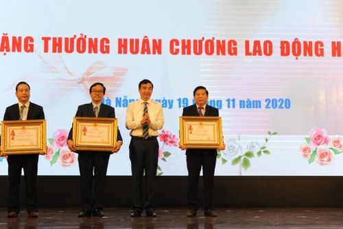 GS, TSKH Lê Thành Nhân nhận danh hiệu 'Giáo sư Danh dự'