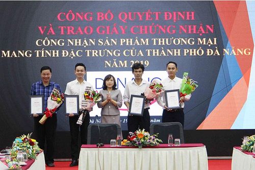 Đà Nẵng trao quyết định công nhận bốn Sản phẩm thương mại đặc trưng