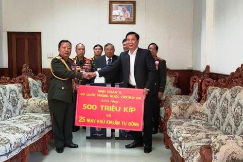 Binh đoàn 11 ủng hộ Bộ Quốc phòng Lào phòng, chống Covid-19