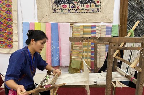 Du lịch qua các miền di sản văn hóa Việt Nam