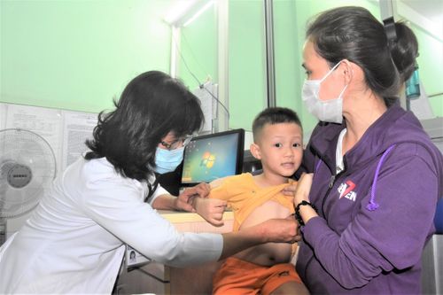 Người dân vẫn chưa mặn mà với y tế cơ sở