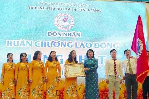 TP.HCM: Ngôi trường 100 tuổi vinh dự nhận Huân chương Lao động hạng Nhất