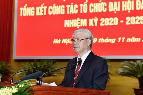 Kiên quyết chống hiện tượng cơ hội, vận động cá nhân, phe cánh, lợi ích nhóm trong công tác nhân sự