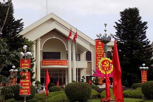 Nhiều cán bộ bị khai trừ Ðảng vì để mất rừng