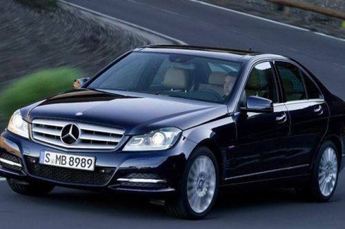 Mercedes-Benz triệu hồi C-Class và GLK-Class do lỗi túi khí Takata