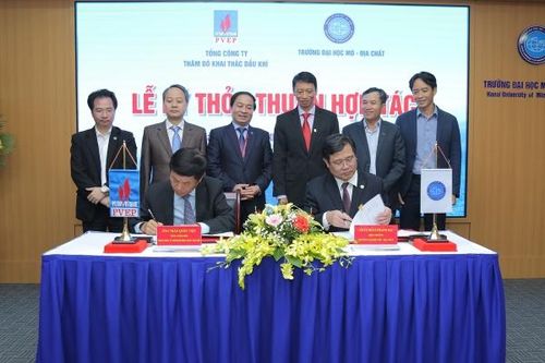 PVEP ký kết thỏa thuận hợp tác với Trường Đại học Mỏ - Địa chất
