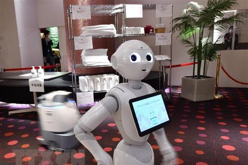 Nhật Bản tiến tới sử dụng robot nhắc nhở người dân đeo khẩu trang