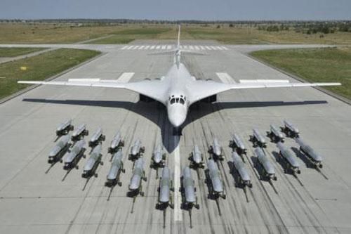 Tu-160 có khả năng tấn công tương đương tên lửa ICBM