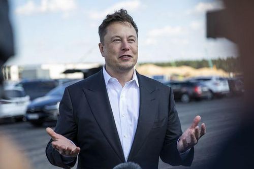 Elon Musk sắp giành vị trí giàu thứ nhì thế giới của Bill Gates