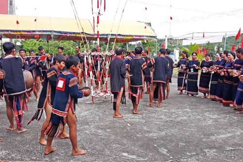 Hơn 300 nghệ nhân tham gia Hội thi văn hóa các dân tộc thiểu số huyện Ia Pa