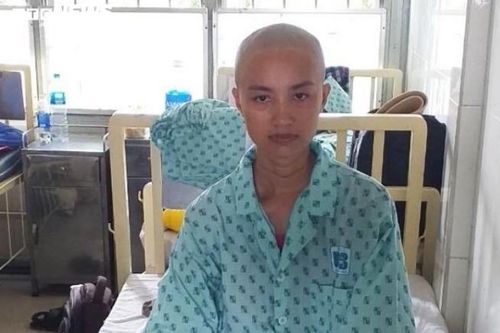Xót xa gia cảnh cô gái bị ung thư, vẫn lo cho mẹ bị tai nạn và 2 em tâm thần