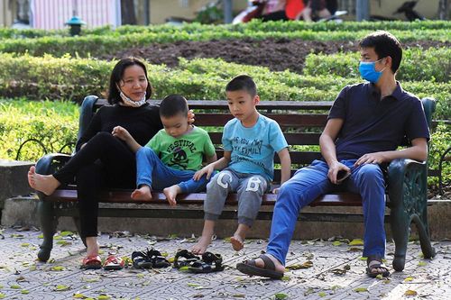 Đeo khẩu trang theo kiểu đối phó