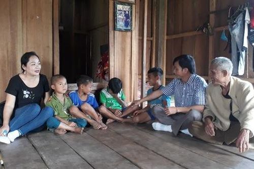 Chuyện của những nhà giáo đang gieo chữ, trồng người giữa đại ngàn Trường Sơn