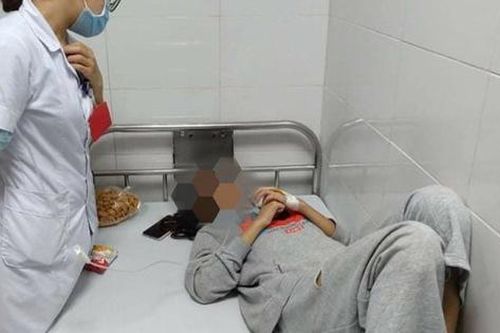 Vụ nữ sinh bị bạn đánh hội đồng ở Thanh Hóa: Nỗi đau xót của mẹ nạn nhân