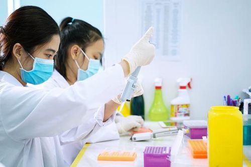 Vai trò của xét nghiệm gen trong tầm soát nguy cơ ung thư di truyền
