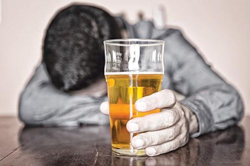 Viêm tụy cấp: Hệ quả xấu từ việc lạm dụng rượu, bia