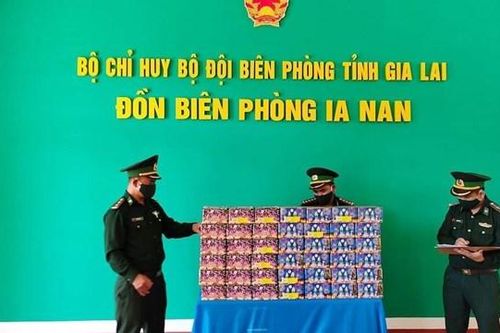 Gia Lai: Phát hiện đối tượng vận chuyển hơn 60kg pháo lậu