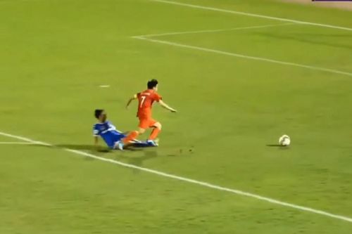 Trọng tài FIFA bẻ còi tại giải bóng đá nữ vô địch quốc gia