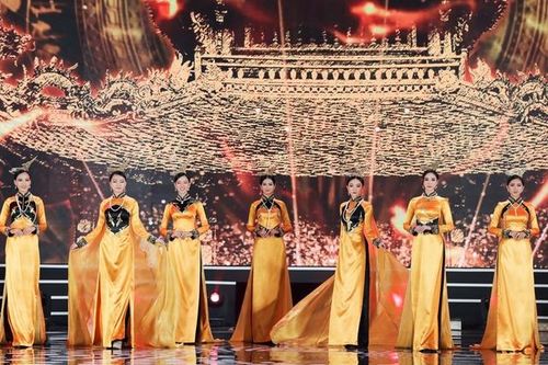 5 Hoa hậu Việt Nam tái hiện trọn vẹn 'Thập kỷ hương sắc' tại Chung kết HHVN 2020
