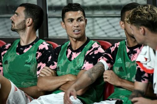 Tòa án Hàn Quốc yêu cầu công ty quảng cáo bồi thường vì CR7 chỉ 'ngồi ghế dự bị'