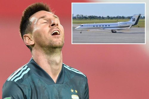 Messi bị 5 cán bộ chặn đầu máy bay đòi tiền thuế