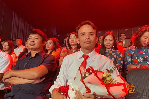 Thầy giáo chuyên cai nghiện game cho 'học trò hư'