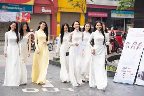 Thí sinh HHVN 2020 nhớ về những kỷ niệm sâu sắc với thầy cô