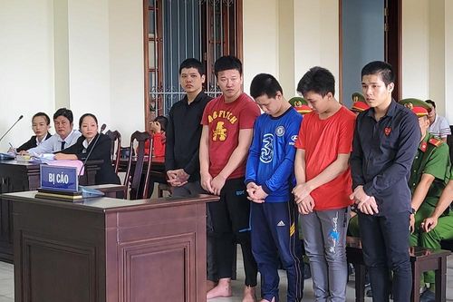 'Huyết chiến' dưới gầm cầu, nhóm côn đồ nhí lãnh án