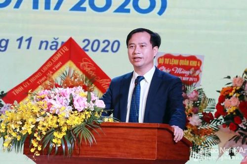 Trường Đại học Vinh khen thưởng giáo viên đạt giải cao Hội thi nghiệp vụ sư phạm toàn quốc