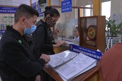 Việt Nam quyết liệt công khai giá thuốc, trang thiết bị y tế