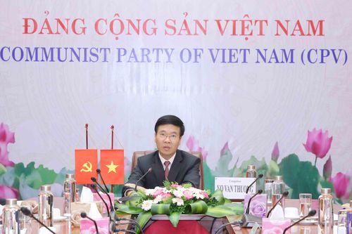 Trưởng Ban Tuyên giáo TW hội đàm với Trưởng Ban Tư tưởng TW Đảng Cuba