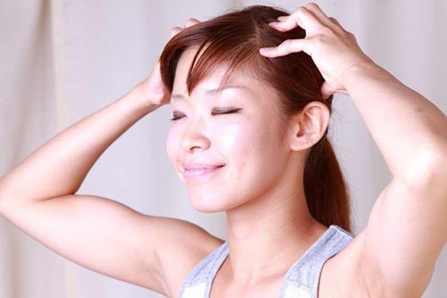 Sáng ngủ dậy chăm thực hiện 8 động tác này, người khỏe từ trong ra ngoài, kéo dài tuổi thọ